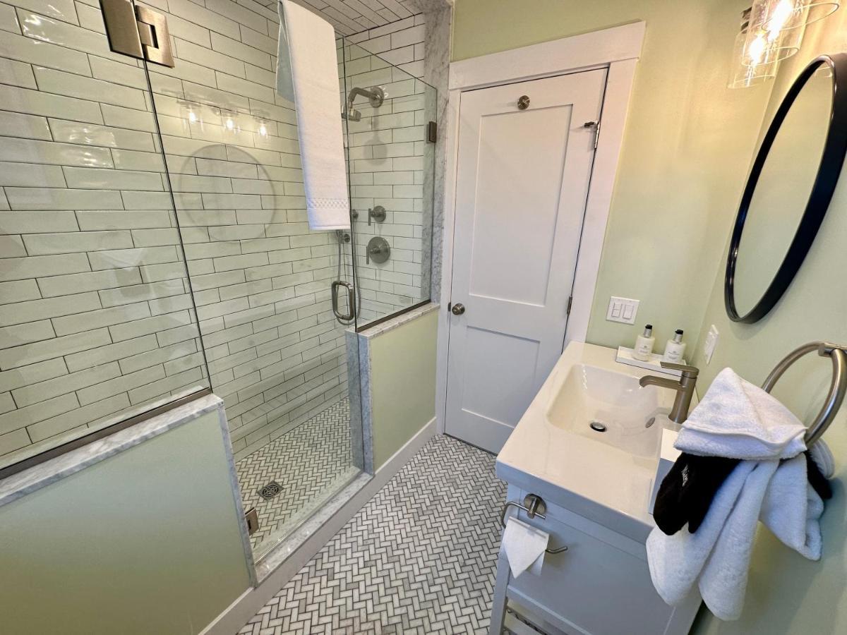 Vila Prime Location! Renovated House! 6 Bed4 Bath Newport Exteriér fotografie