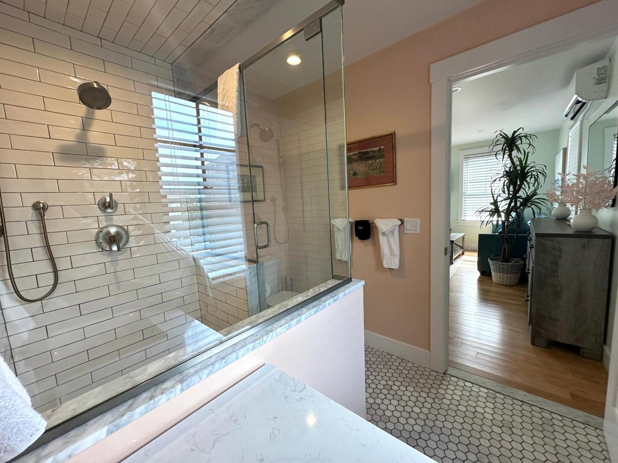Vila Prime Location! Renovated House! 6 Bed4 Bath Newport Exteriér fotografie