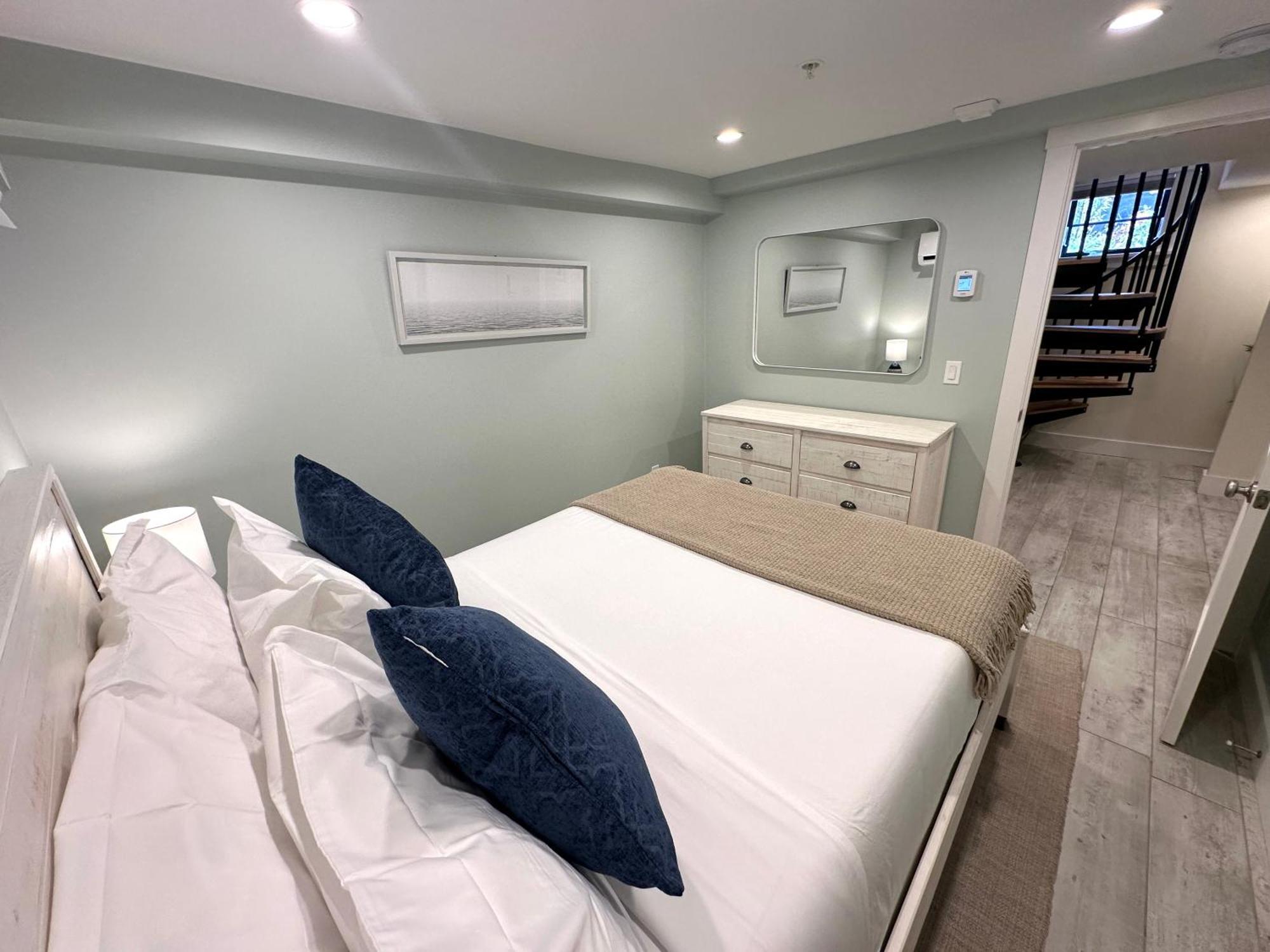Vila Prime Location! Renovated House! 6 Bed4 Bath Newport Exteriér fotografie