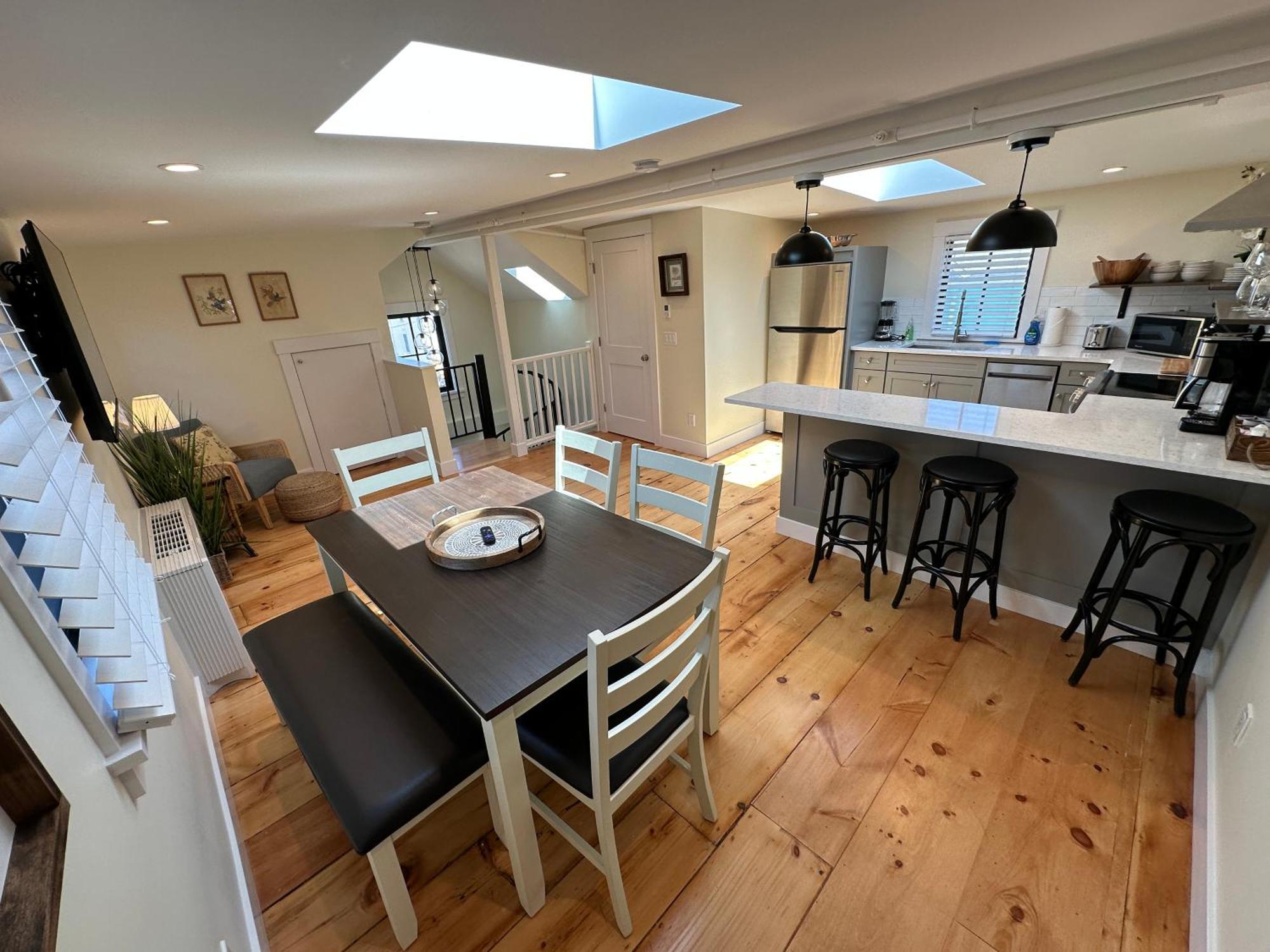 Vila Prime Location! Renovated House! 6 Bed4 Bath Newport Exteriér fotografie
