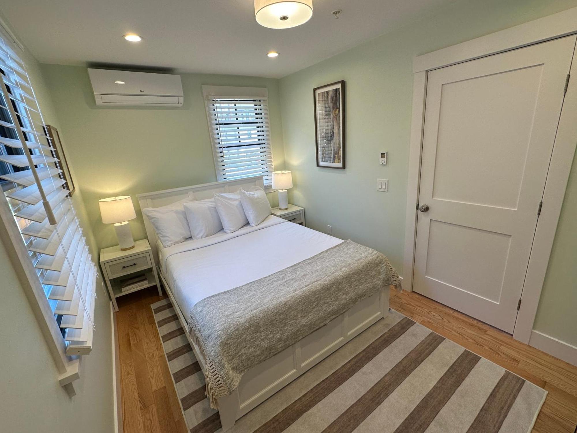 Vila Prime Location! Renovated House! 6 Bed4 Bath Newport Exteriér fotografie